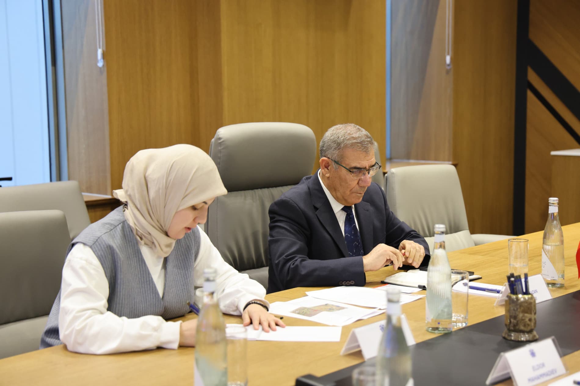 Vazir MTA Tashkent Mining kompaniyasi direktori bilan uchrashdi