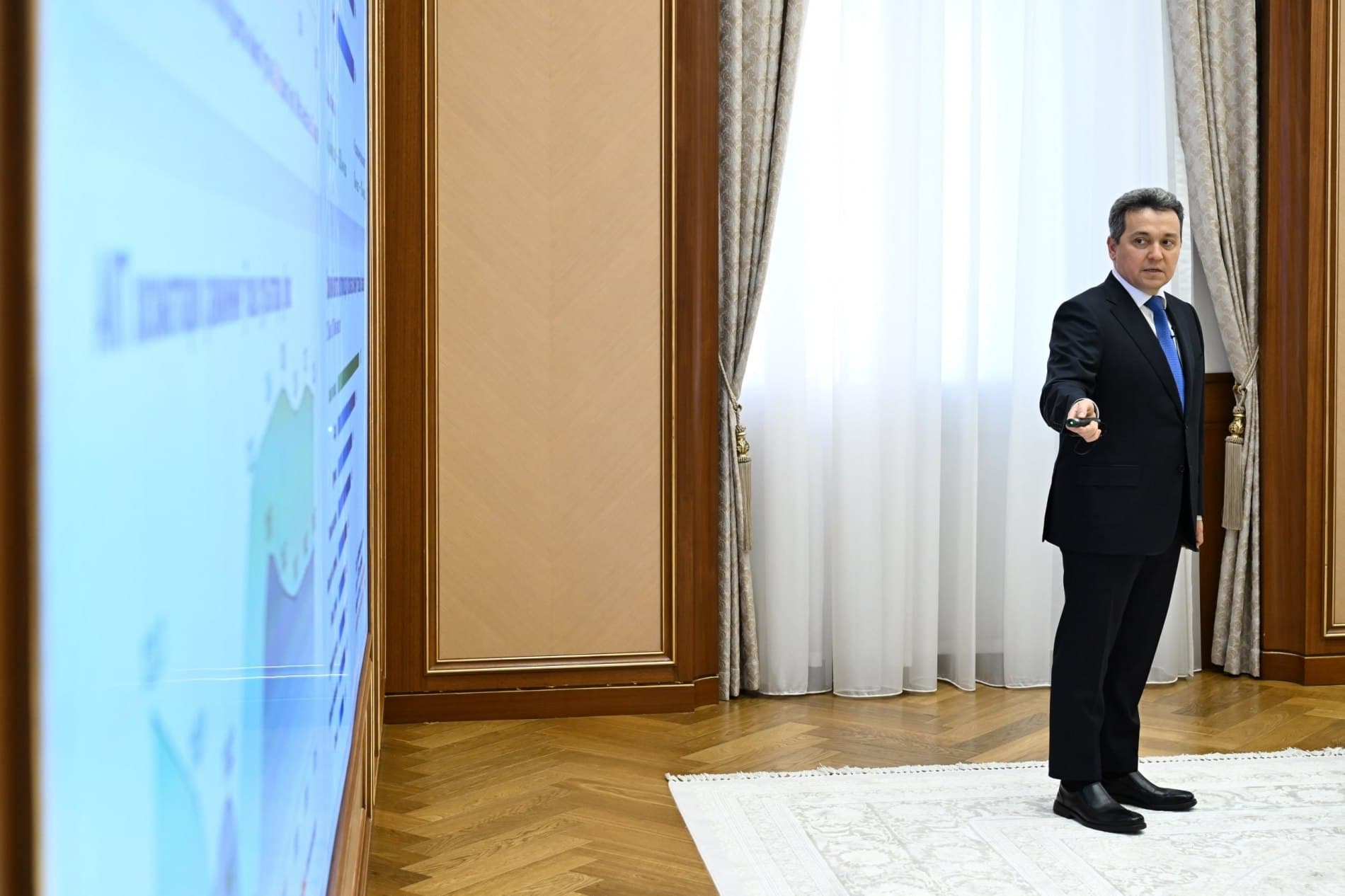 Jasalma intellekt hám sanlastırıw tarawındaǵı wazıypalar kórip shıǵıldı