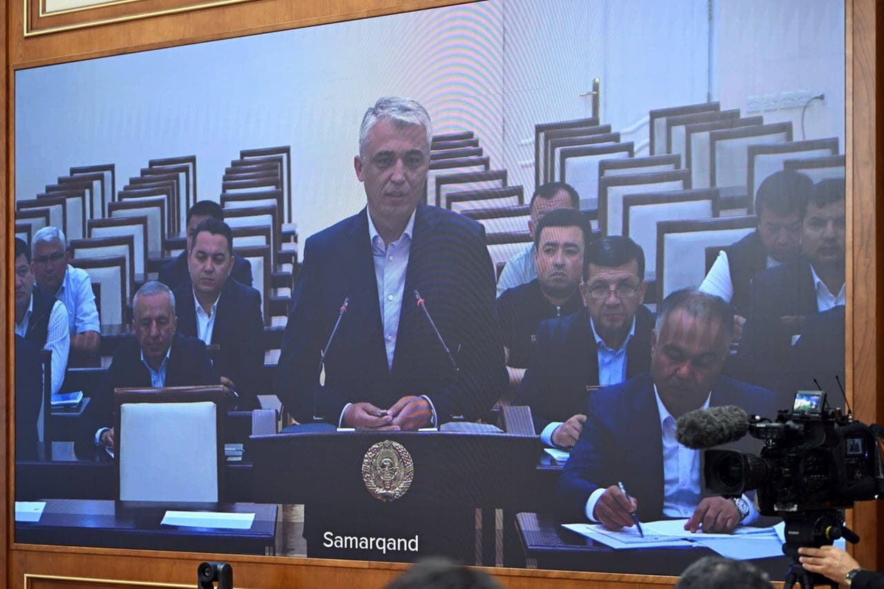 Qurılısta byurokratiyanı qısqartıw hám qadaǵalaw nátiyjeliligin arttırıw máseleleri dodalandı